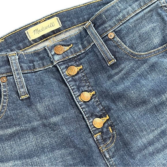Madewell Women’s Medium Wash 10 inch High Rise Distressed size 30 - Picture 2 of 11